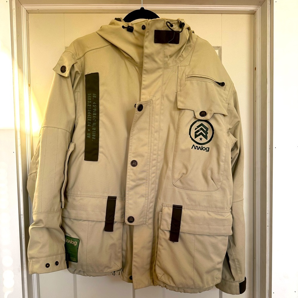 Like new! Burton Analog snowboard or ski jacket